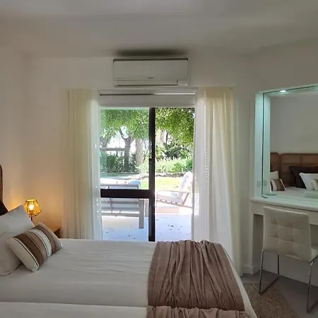 Appartement Poolside - Golf & Tennis Court & Pool View *